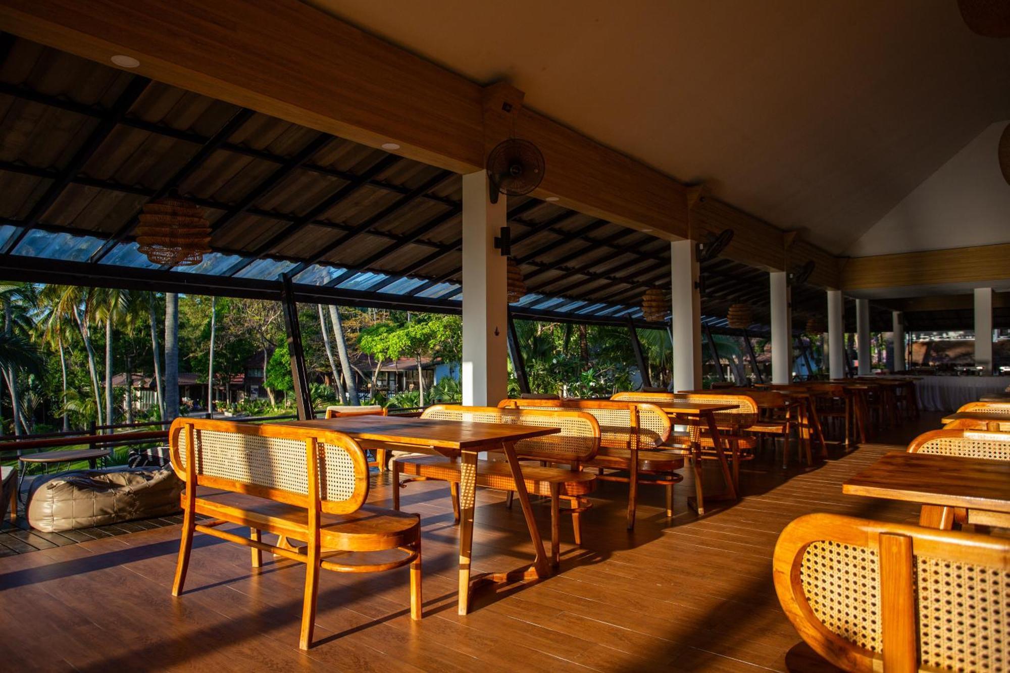 Ban Raya Resort And Spa Ko Racha Yai Exteriör bild